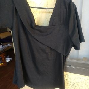 Woman's short sleeve shirt